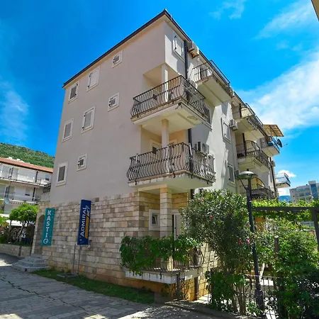 Blue Mare Apartment Petrovac Exterior photo