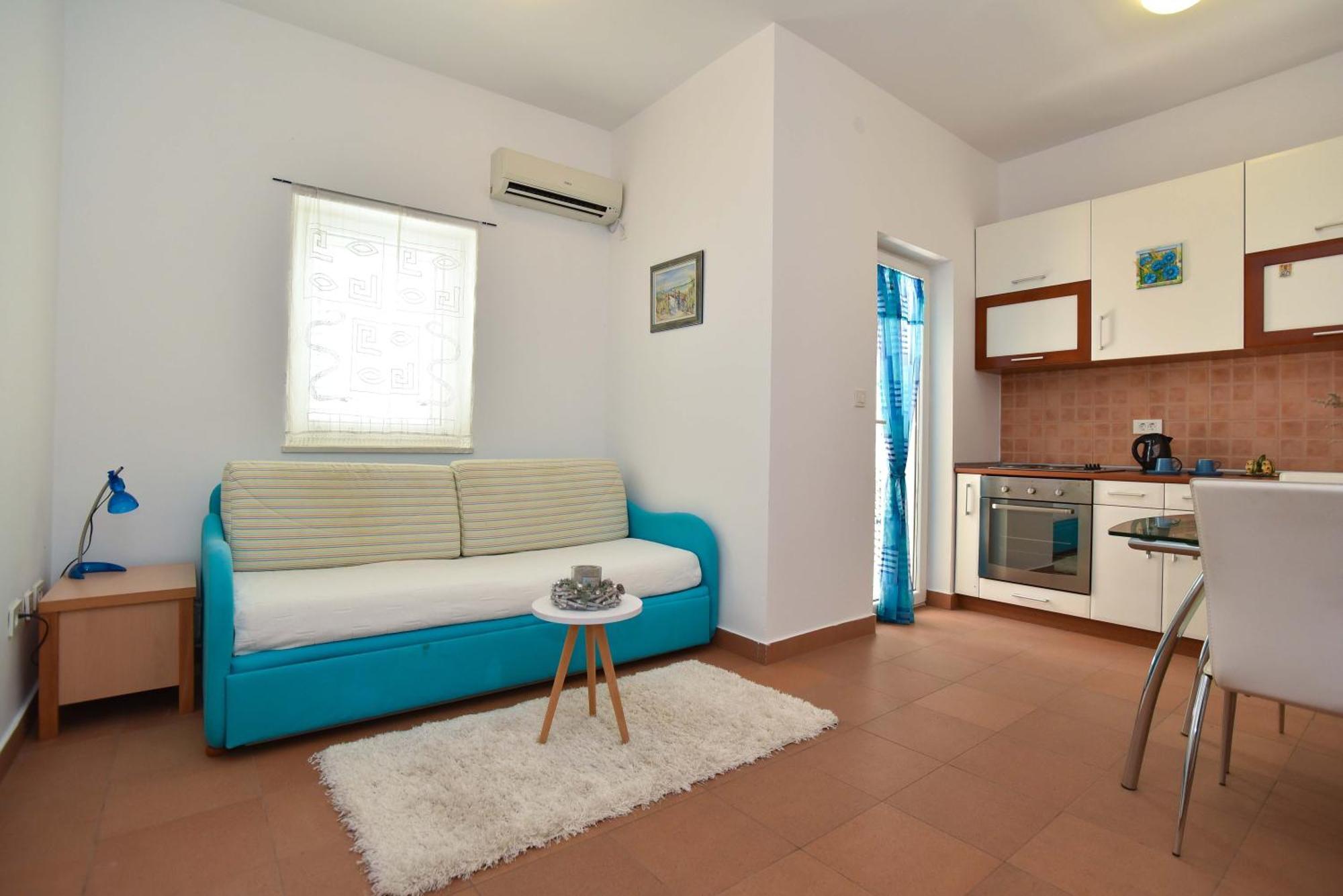 Blue Mare Apartment *