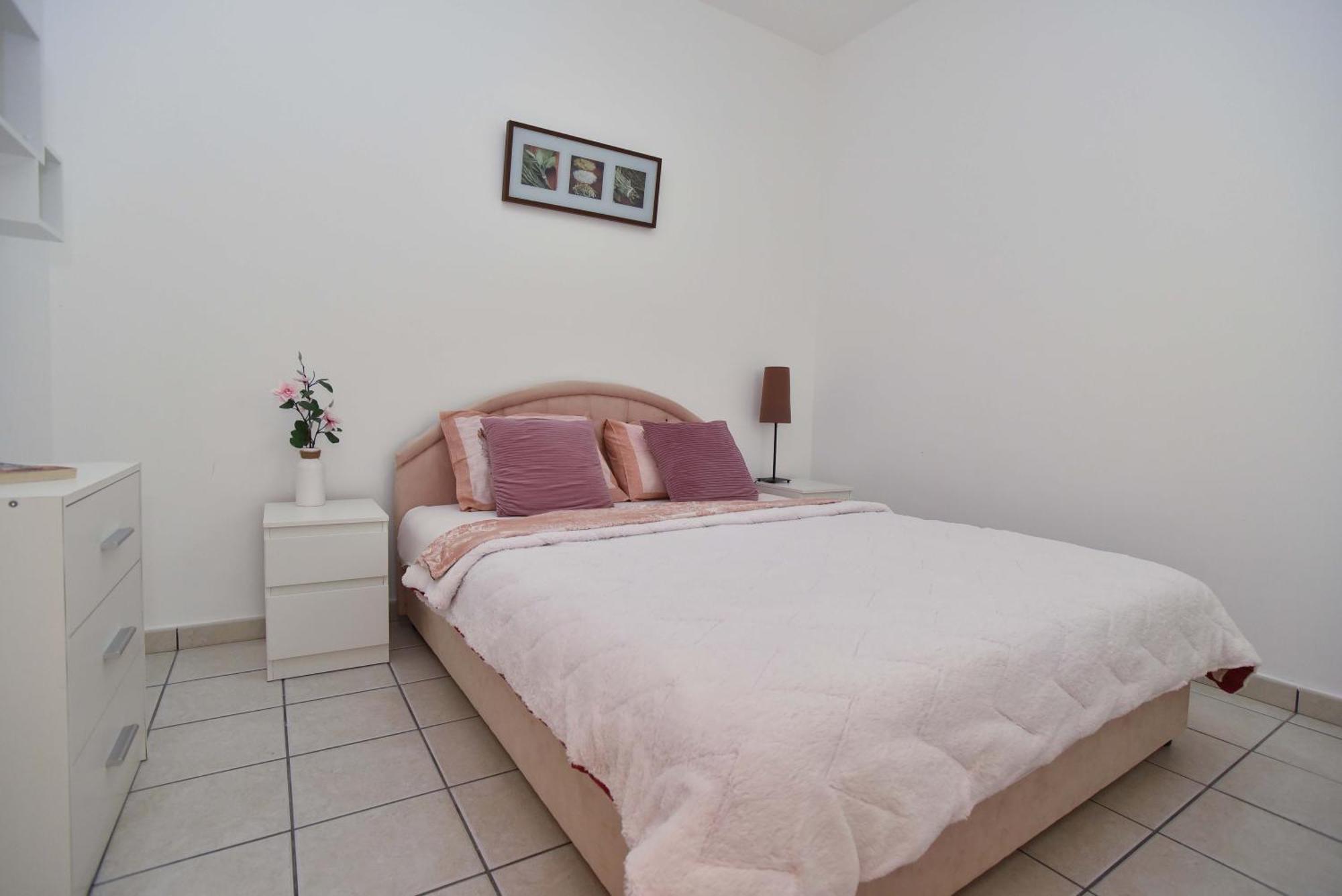Blue Mare Apartment